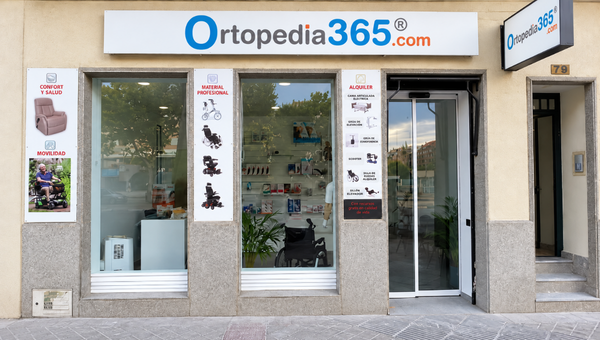 Fachada de la tienda Ortopedia365 especializada en productos de ortopedia y ayudas técnicas.